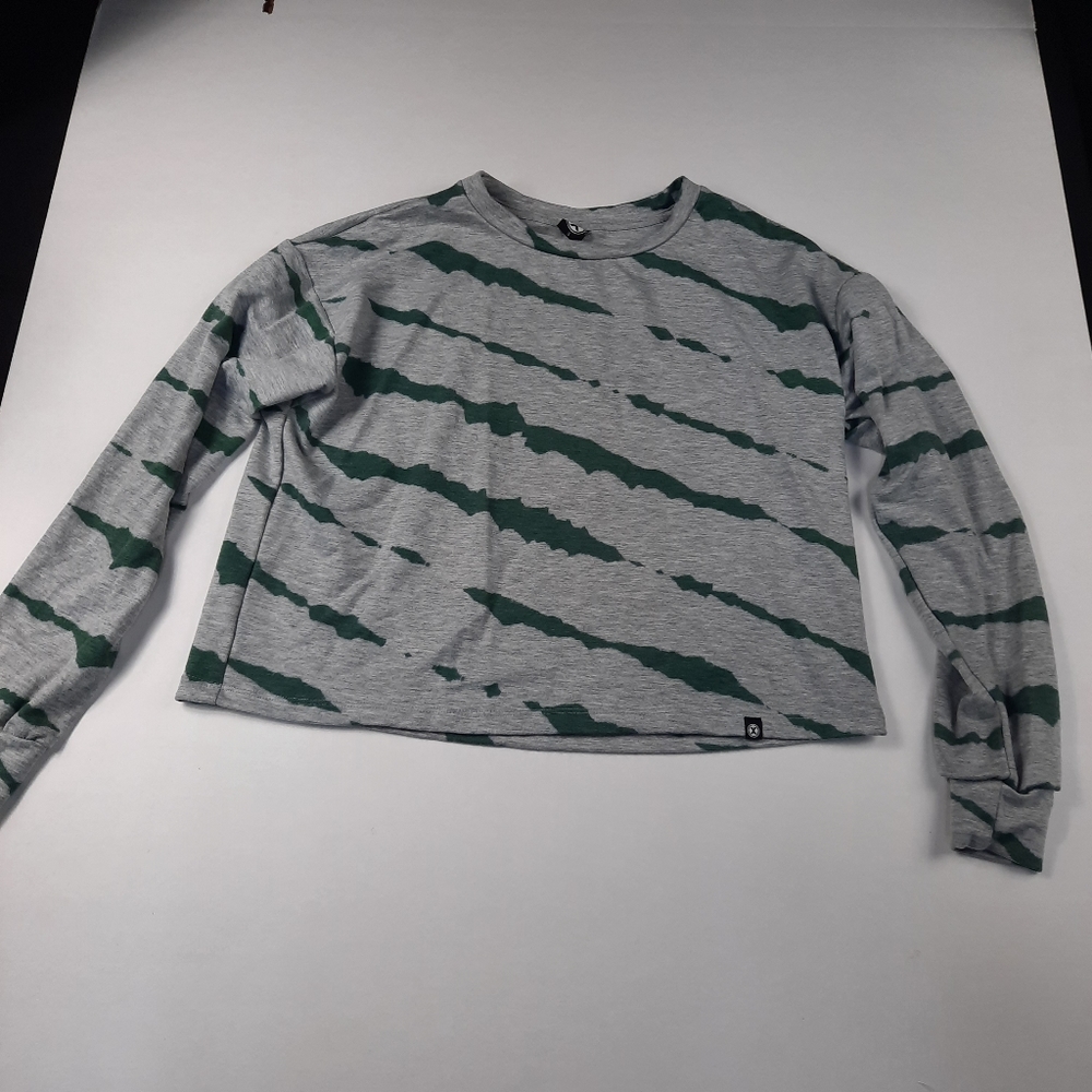 Size S Womens Crop top long sleeve shirt Circle X